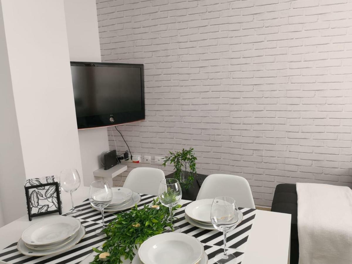 Apartamento La Victoria Málaga Exterior foto